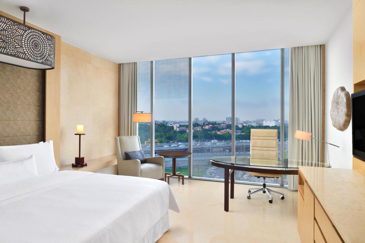 The Westin Gurgaon, New Delhi Hotel Exterior photo