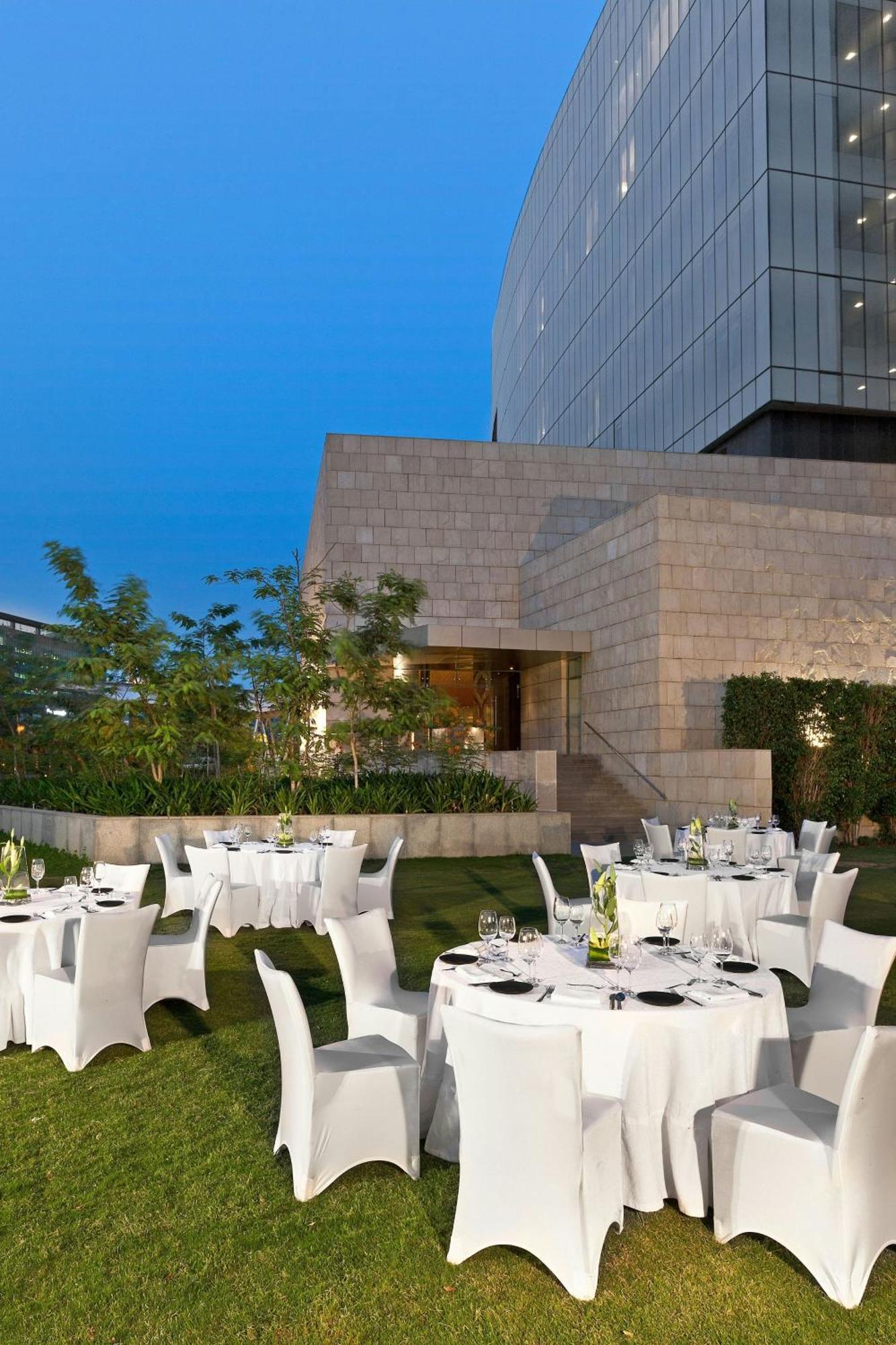 The Westin Gurgaon, New Delhi Hotel Exterior photo